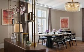 Rosewood Vienna